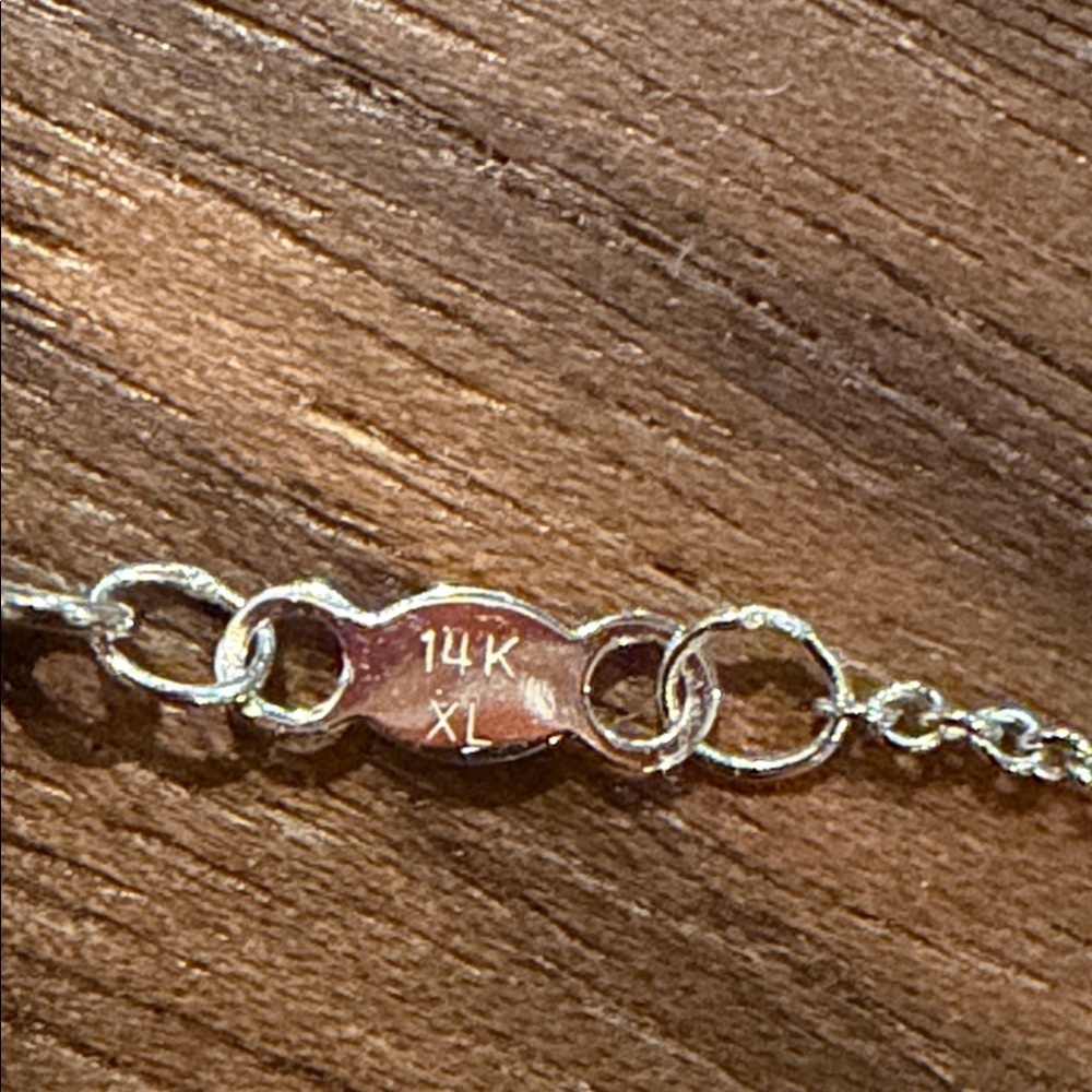 Miki and Jane White Gold Pisces ♓️ Zodiac Necklace with diamonds - Picture 5 of 8
